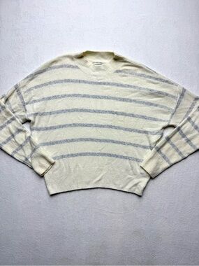 Abercrombie & Fitch Cream Crewneck Sweater with Light Gray Stripes
